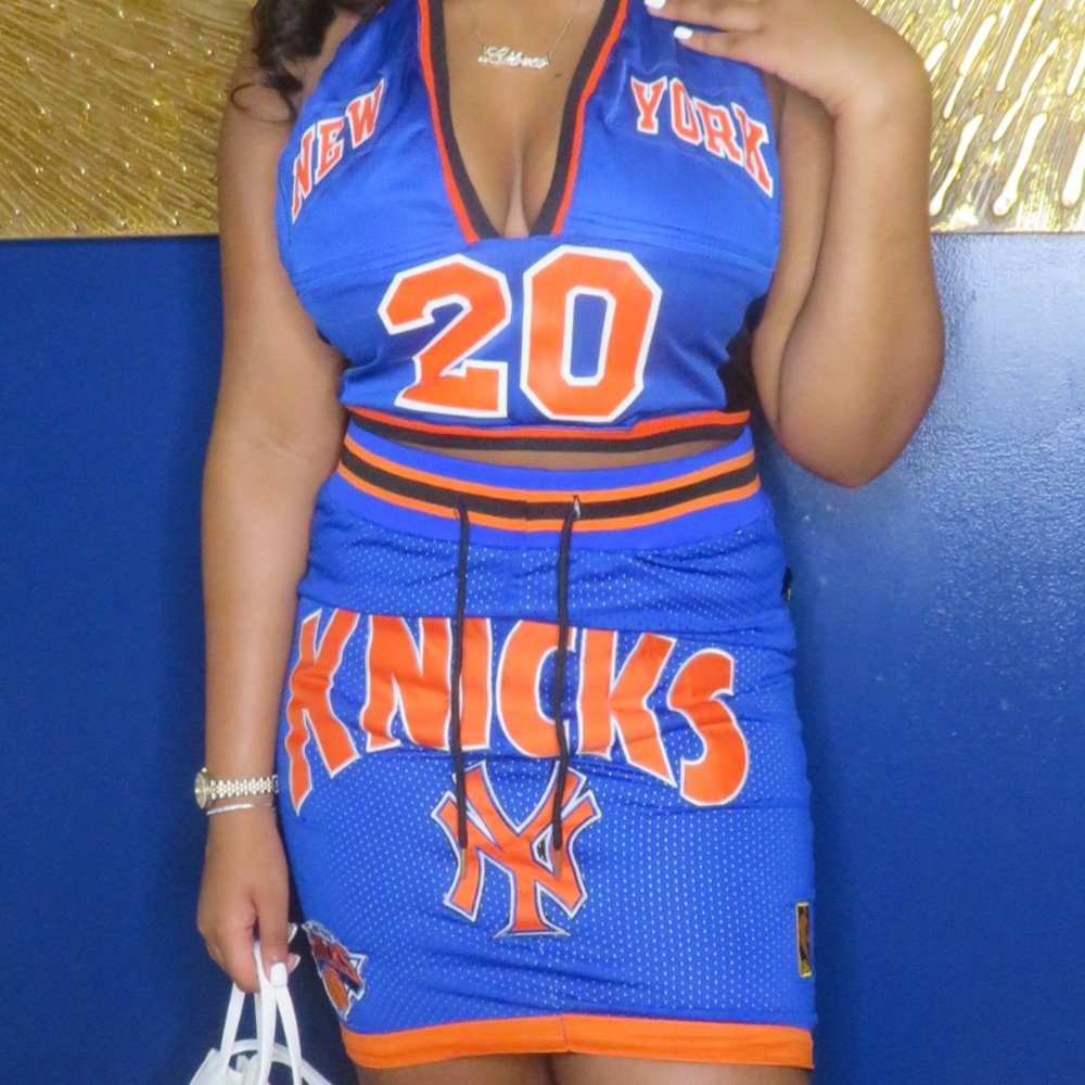 A Knicks custom jersey 2 piece set.
